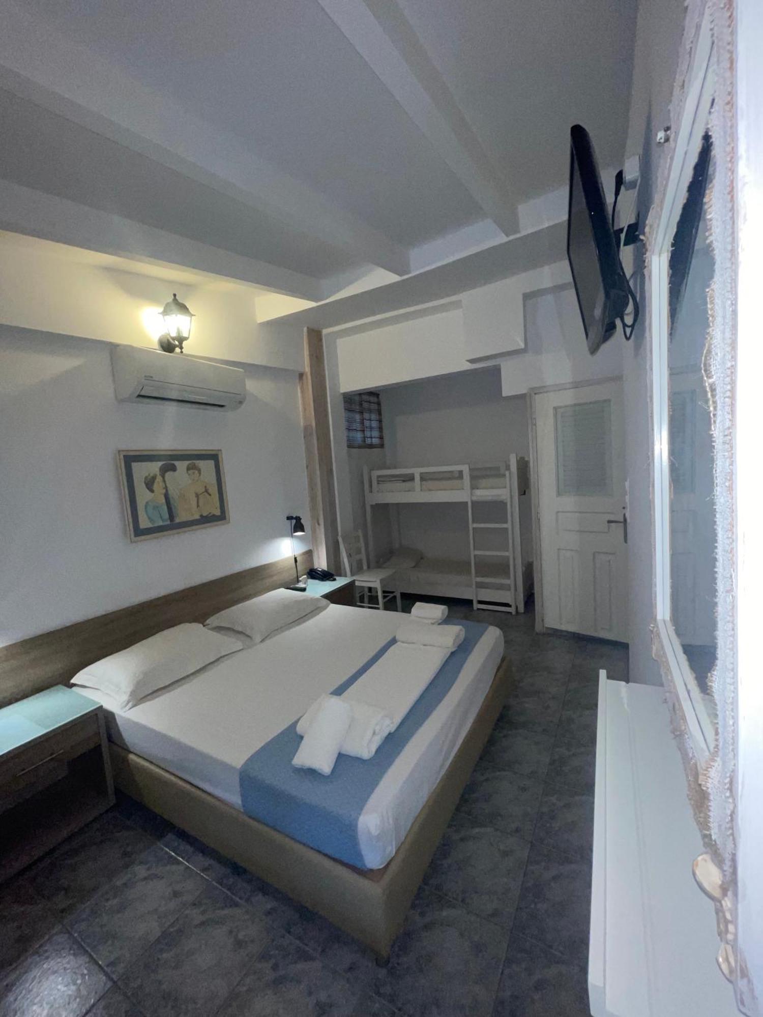 Diaporos Hotel 沃尔沃罗 外观 照片
