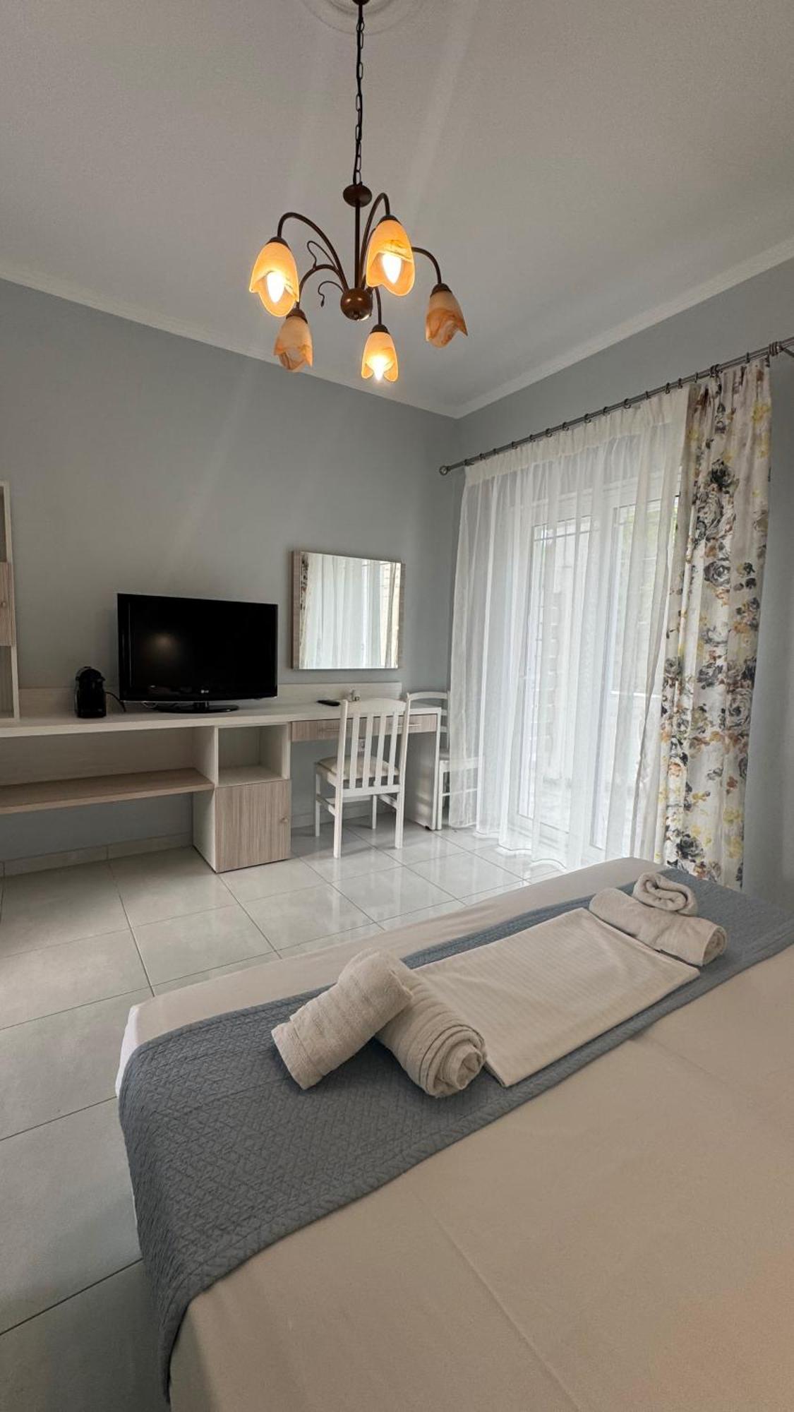 Diaporos Hotel 沃尔沃罗 外观 照片
