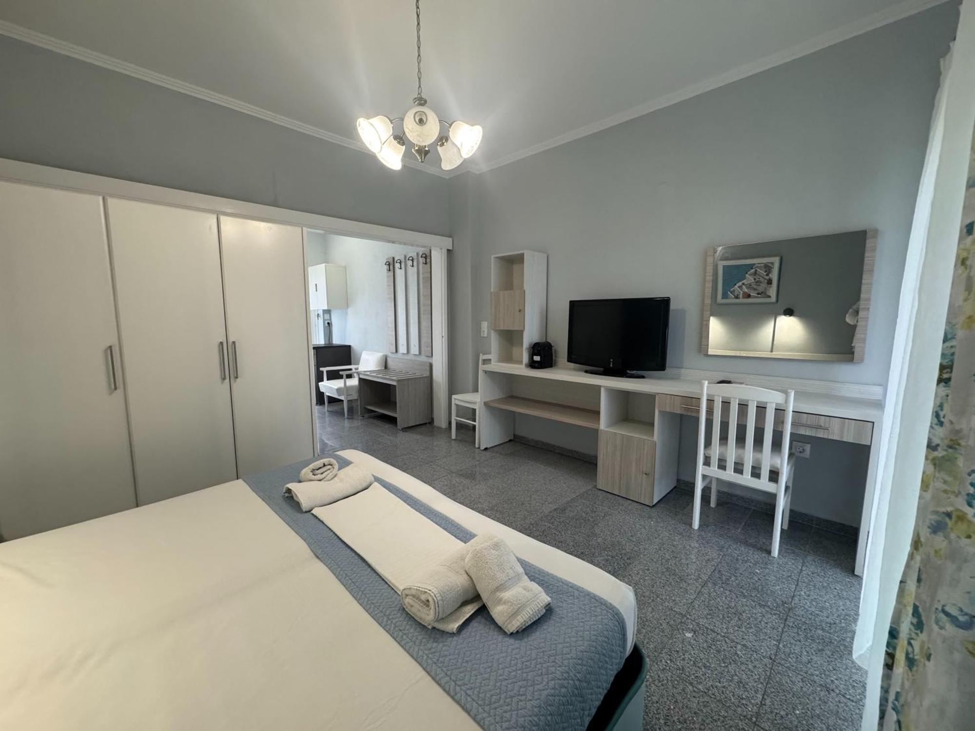 Diaporos Hotel 沃尔沃罗 外观 照片