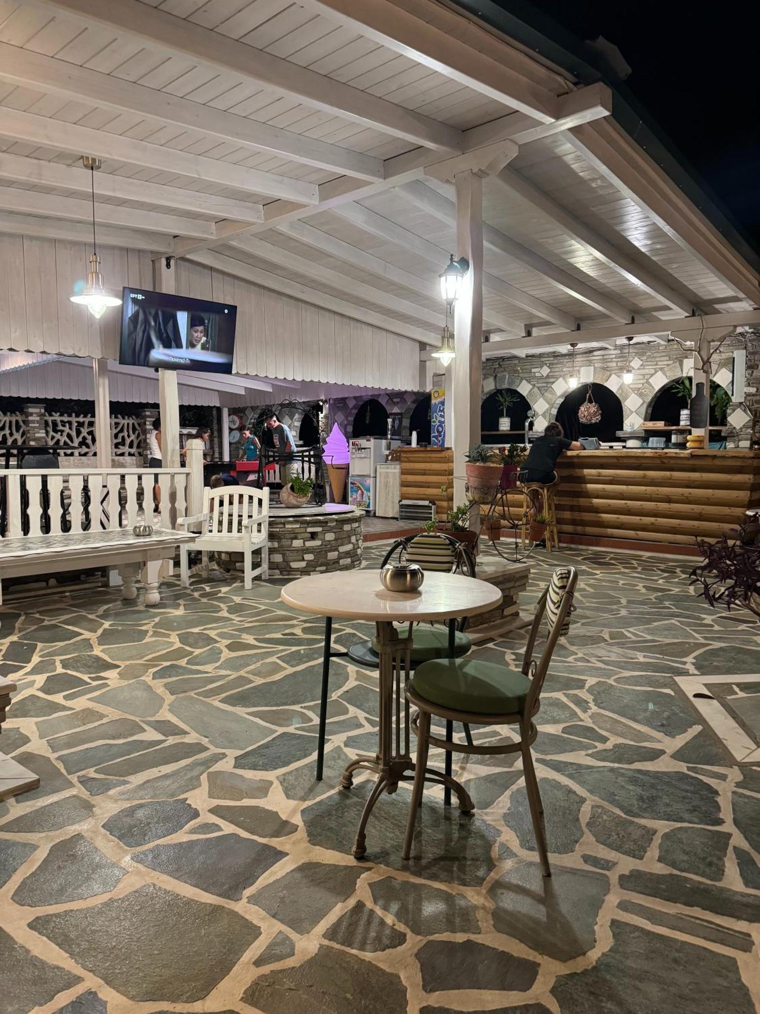 Diaporos Hotel 沃尔沃罗 外观 照片